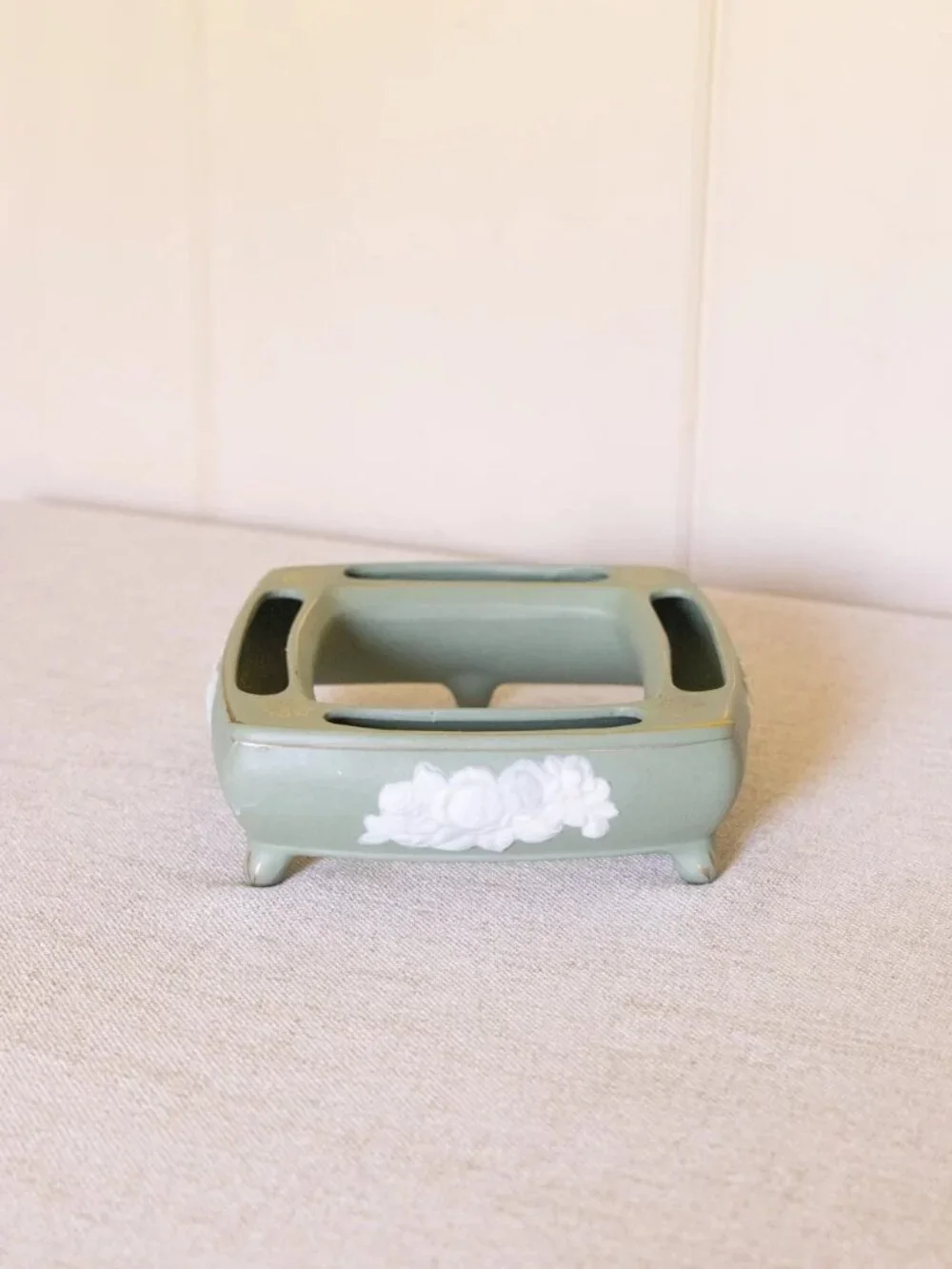 Medium Matte Green & Off-White Ceramic Jasperware Flower Arranger